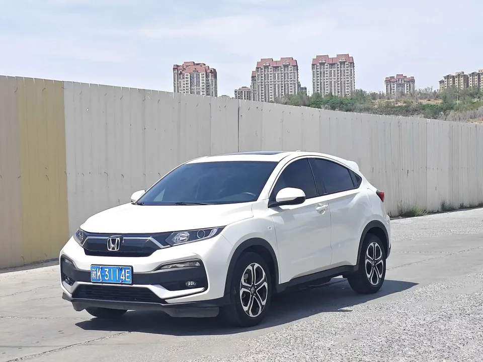 Honda WR-V HondaXR-V 2022 1.5L CVT Obsidian Edition 2022 — photo 1, buy with delivery to Moscow
