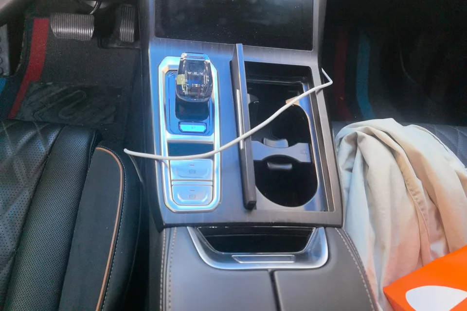 WEY Latte PHEV Latte PHEV 2022 1.5T 2WD Large Cup 2022 — thumbnail 4