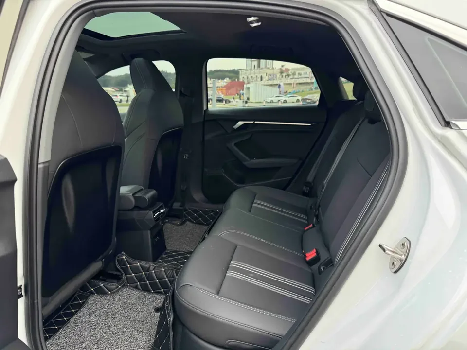 Audi A3 Audi A3 2022 A3L Limousine 35 TFSI Stylish Sports 2022 — миниатюра 3