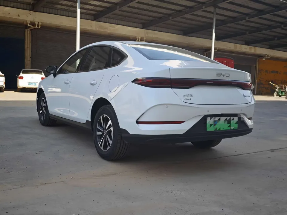 BYD Qin PLUS DM Qin PLUS DM 2026 DM-i 128KM Progressive 2026 — thumbnail 4
