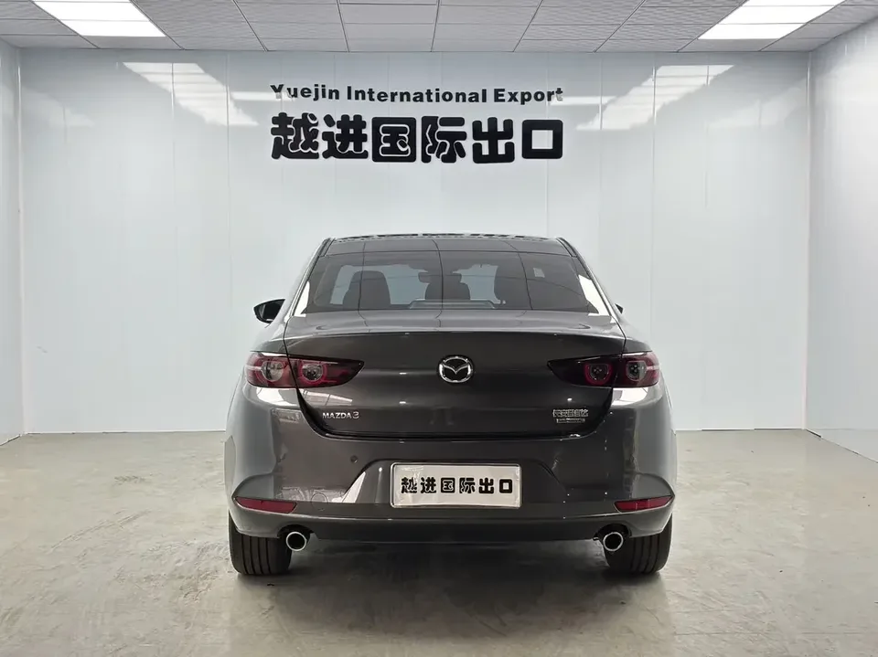 Mazda Axela Mazda3 Angkesela 2022 2.0L Automatic Premium Edition 2023 — миниатюра 2