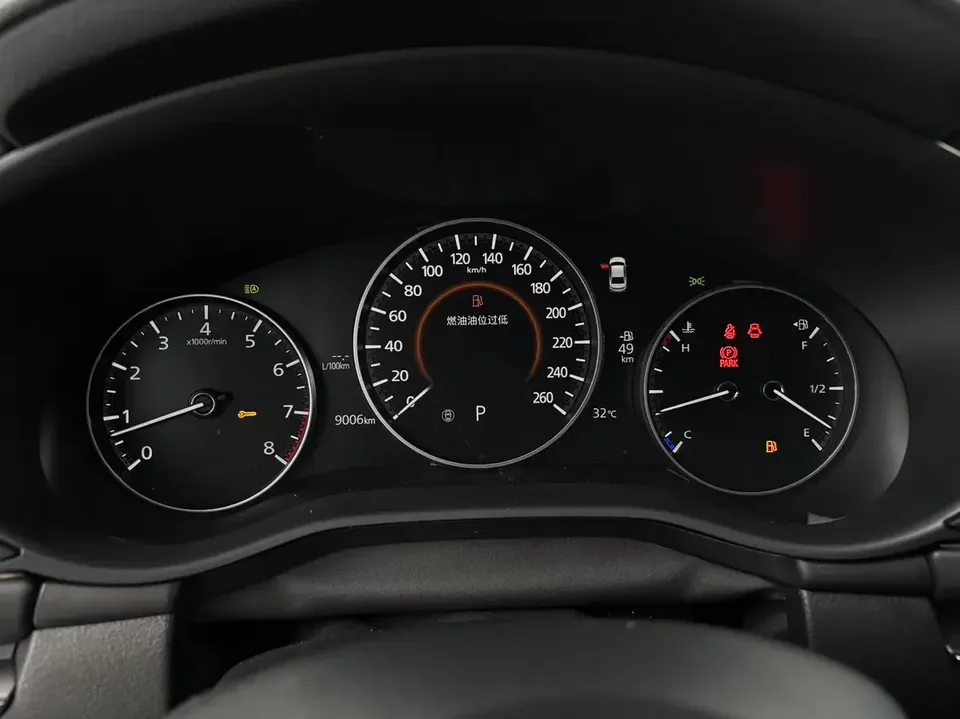 Mazda Axela Mazda3 Angkesela 2022 2.0L Automatic Premium Edition 2023 — thumbnail 5