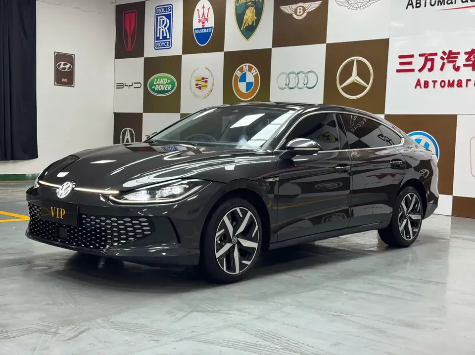 Volkswagen Lamando Lingdu 2023 Lingdu L 280TSI DSG Cool Edition 2023 — photo 1, buy with delivery to Moscow