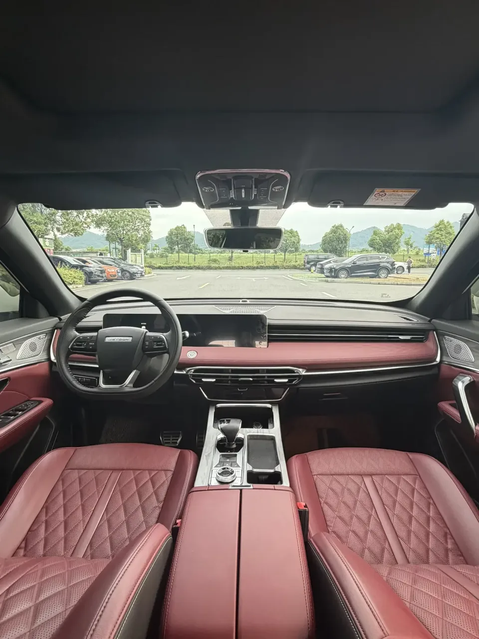 Jetour Jietu X70 PLUS Jietu X70 PLUS 2024 Champion Edition 1.5T DCT Champion MAX 7 Seaters 2024 — thumbnail 3