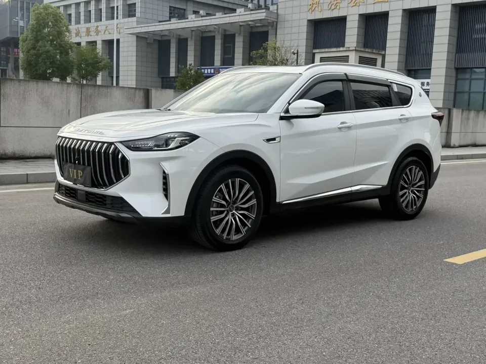 Jetour Jietu X70 PLUS Jietu X70 PLUS 2024 Champion Edition 1.5T DCT Champion MAX 7 Seaters 2024 — photo 1, buy with delivery to Moscow