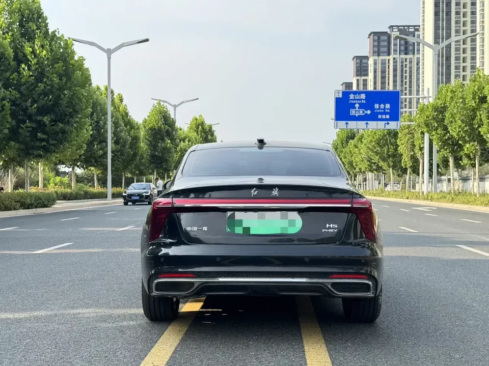 Hongqi H5 PHEV Hongqi H5 PHEV 2025 130 Super Mixed Version 2025 — thumbnail 2