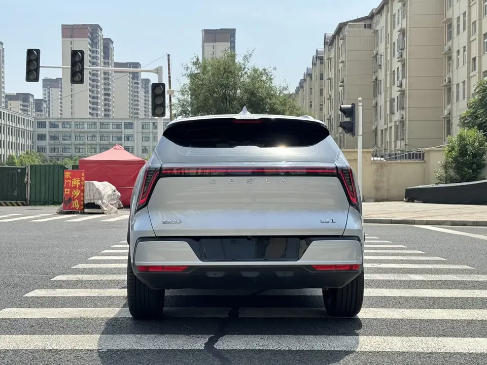 Geely Atlas L Boyue L 2025 Fourth generation 1.5TD DCT Sanhe 2025 — thumbnail 2