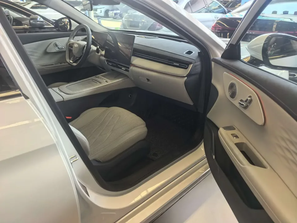 Chery Fengyun A8L Fengyun A8L 2025 145km Standard 2026 — thumbnail 2