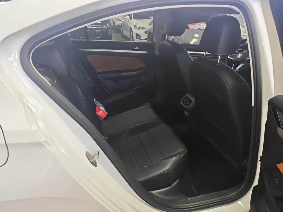 Volkswagen Bora Bora 2023 200TSI DSG Joy Edition 2023 — thumbnail 3