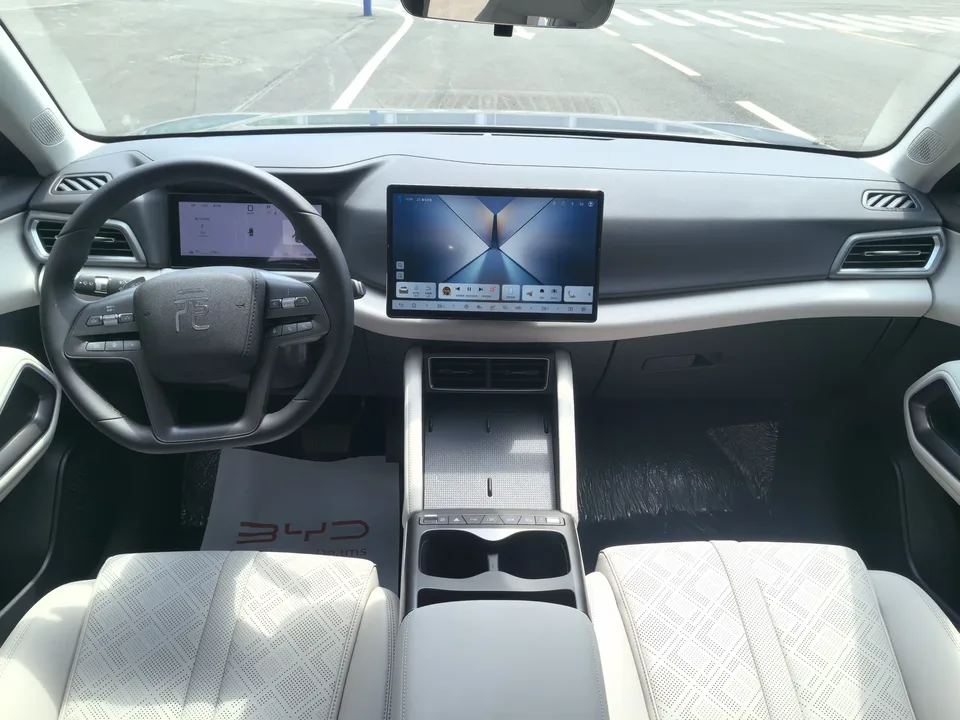 BYD Yuan Up Yuan UP 2025 Smart Driving Edition 401KM Vitality Edition 2026 — thumbnail 3