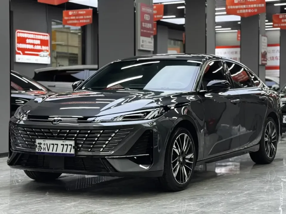 Changan Escape Escape 2025 1.5T DCT 500Bar Flagship 2025 — photo 1, buy with delivery to Moscow