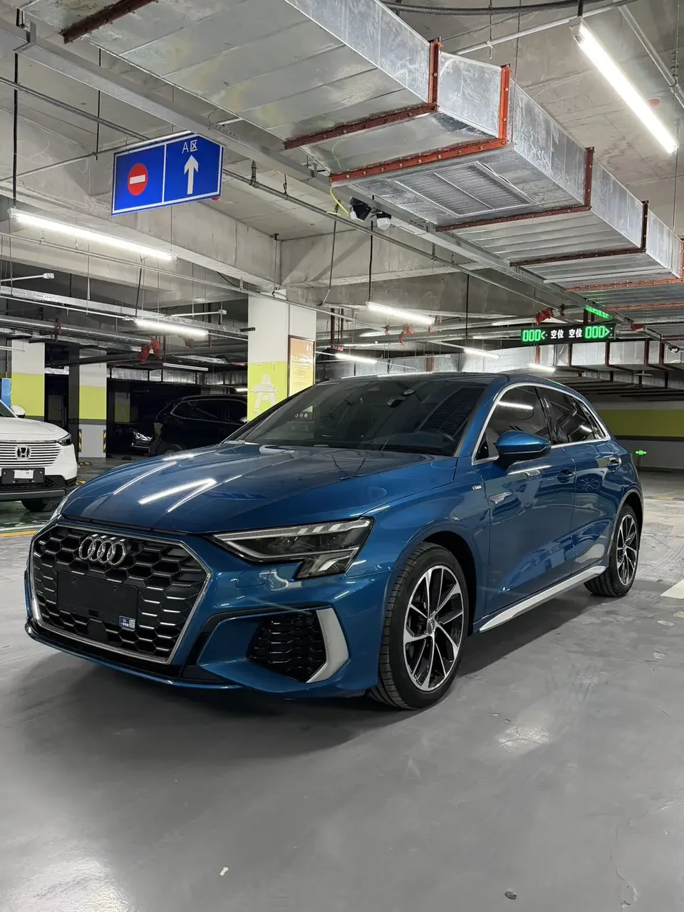 Audi A3 Audi A3 2022 Sportback 35 TFSI: A progressive sports model 2022 — photo 1, buy with delivery to Moscow