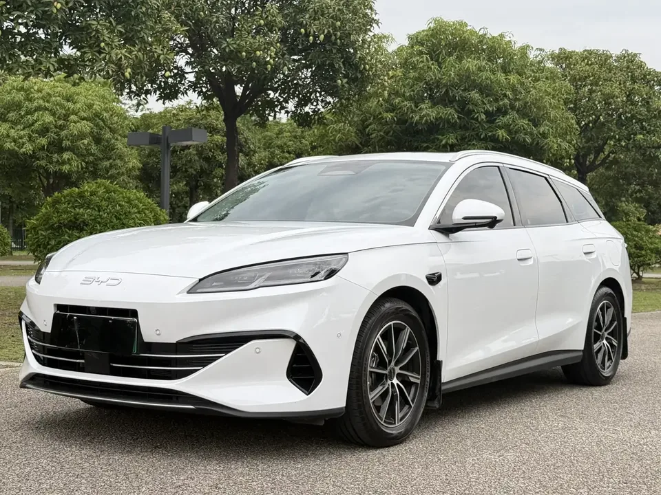 BYD Seal 06DM Travel Edition Seal 06DM Travel Edition 2025 DM-i 80KM Premium 2025 — photo 1, buy with delivery to Moscow