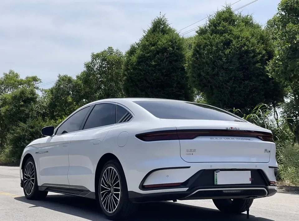 BYD Han DM Chinese DM 2023 DM-i Champion Edition 121KM Premium 2023 — thumbnail 2