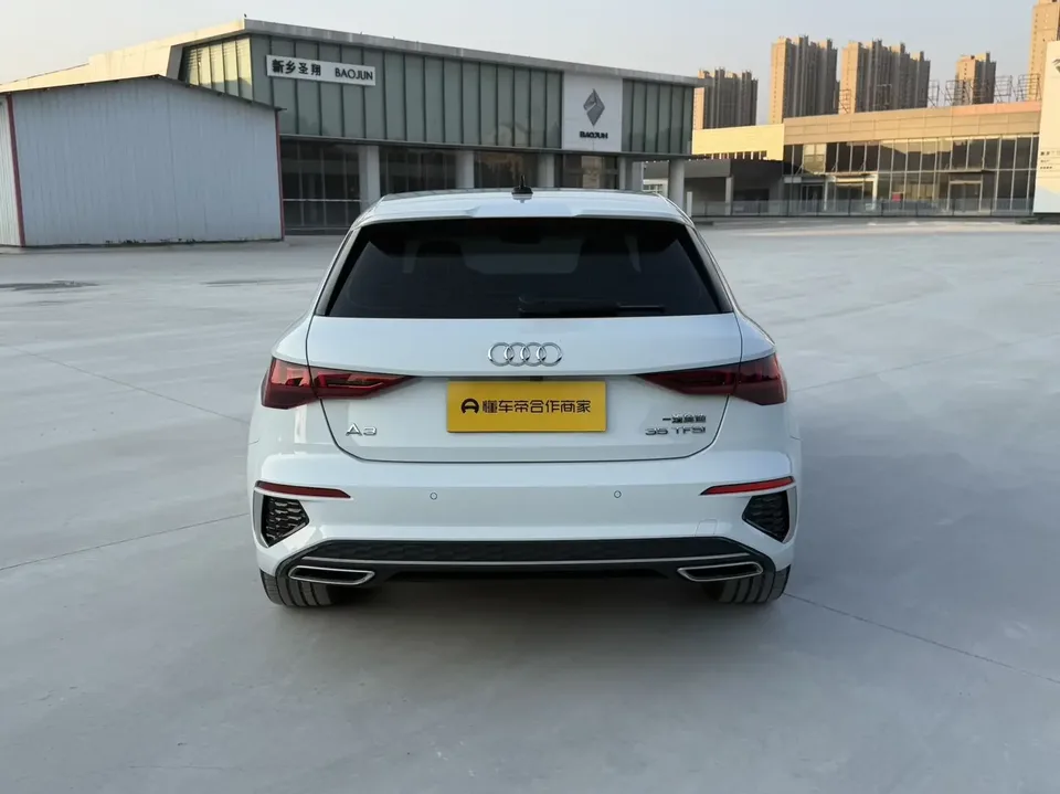 Audi A3 Audi A3 2022 Sportback 35 TFSI Stylish and sporty 2022 — thumbnail 2