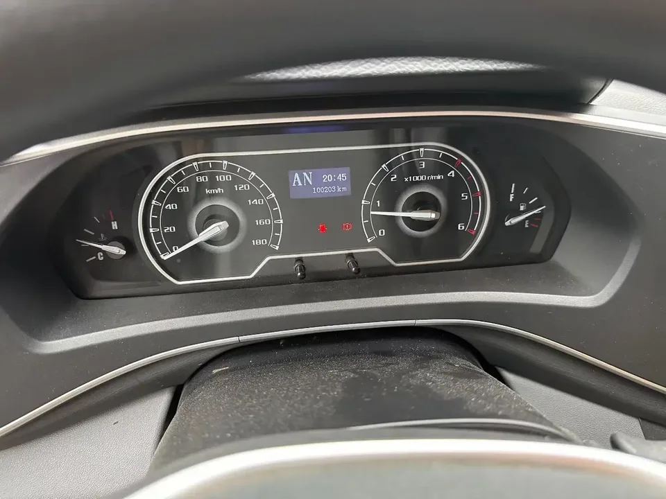 Datong Xintu V80 Xintu V80 2023 PLUS 2.0T AMT Business Traveler Long Axis Mid-Top 9 Seaters (3 Rows) 2023 — thumbnail 4