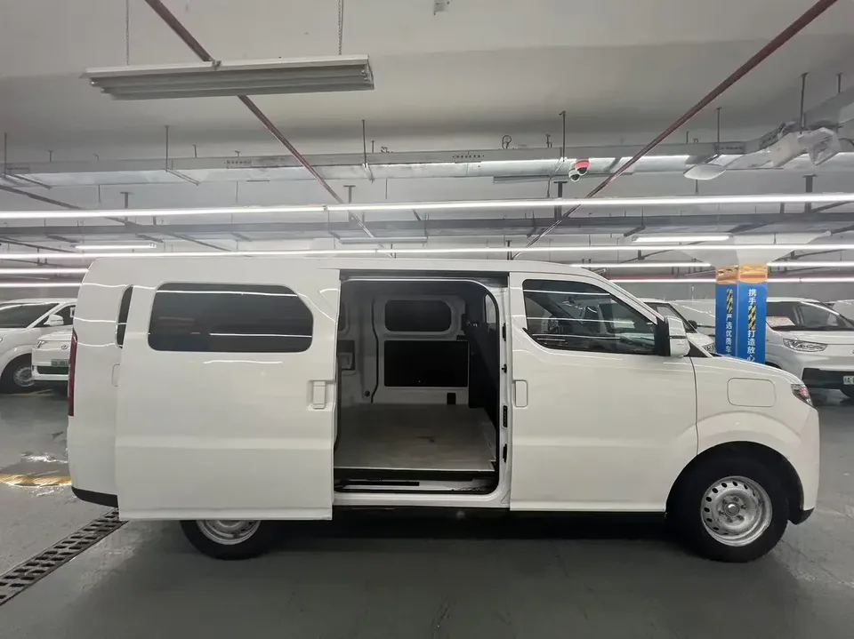Ruichi EC75 Rich EC75 2025 Passenger Transport Intelligent Supercharger Version-Pioneer I 52.16kWh 2025 — thumbnail 3