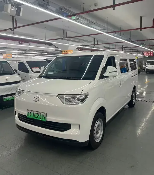 Ruichi EC75 Rich EC75 2025 Passenger Transport Intelligent Supercharger Version-Pioneer I 52.16kWh 2025 — photo 1, buy with delivery to Moscow