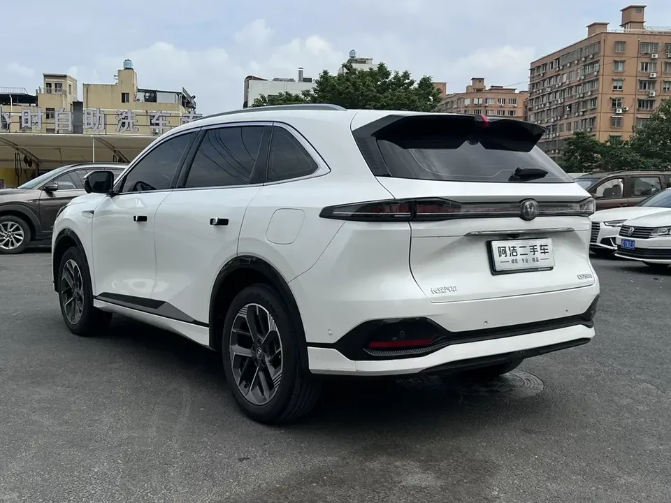 Changan CS75PLUS Changan CS75 PLUS 2025 The fourth generation 1.5T new Blue Whale smart flagship model 2025 — thumbnail 2