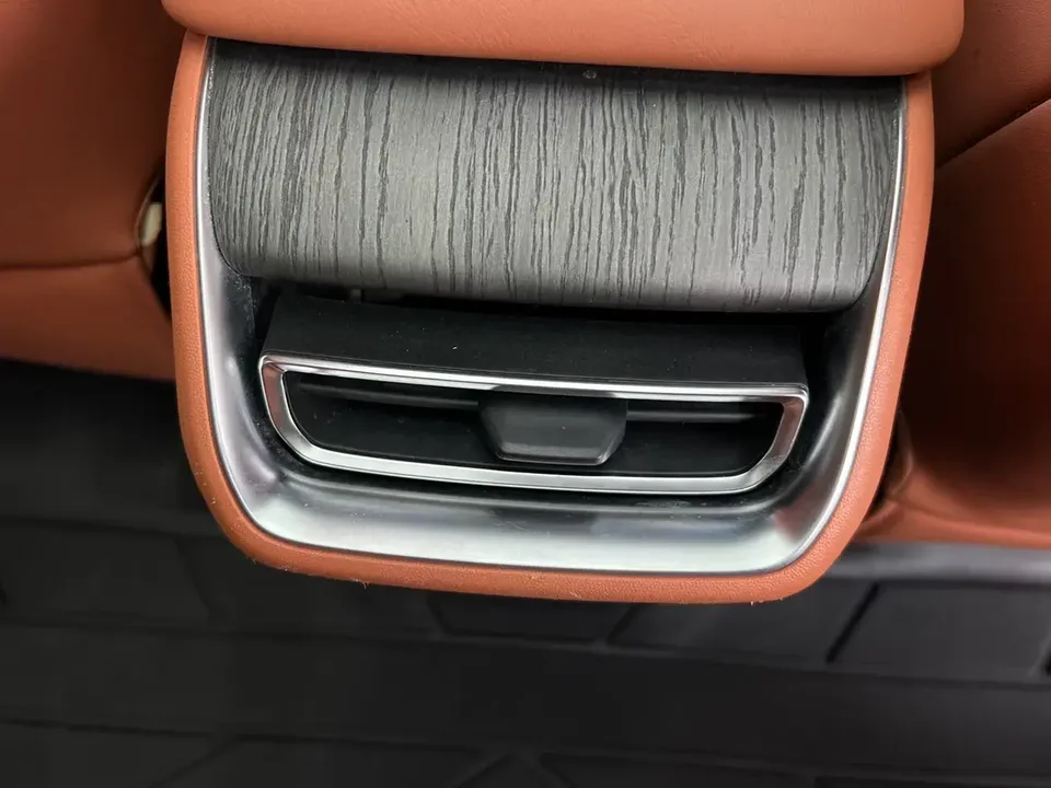 Changan CS75PLUS Changan CS75 PLUS 2025 The fourth generation 1.5T new Blue Whale smart flagship model 2025 — thumbnail 4