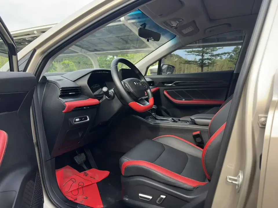 Geely Emgrand S Emgrand S 2021 1.4T CVT Premium 2022 — thumbnail 4