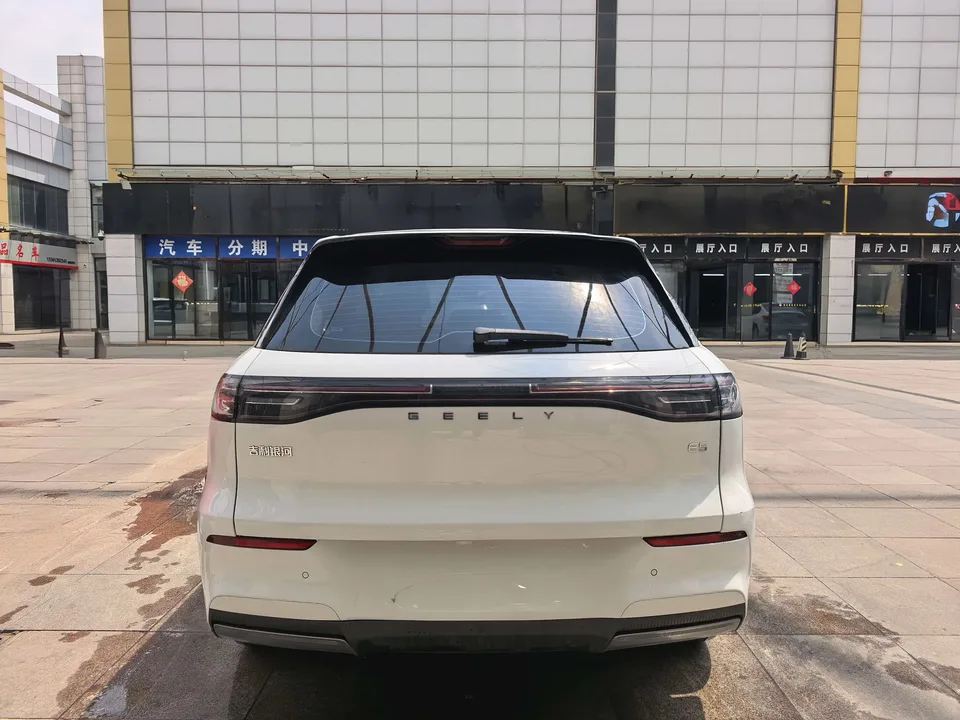Geely Galaxy E5 Galaxy E5 2024 440km Departure Edition 2025 — thumbnail 2