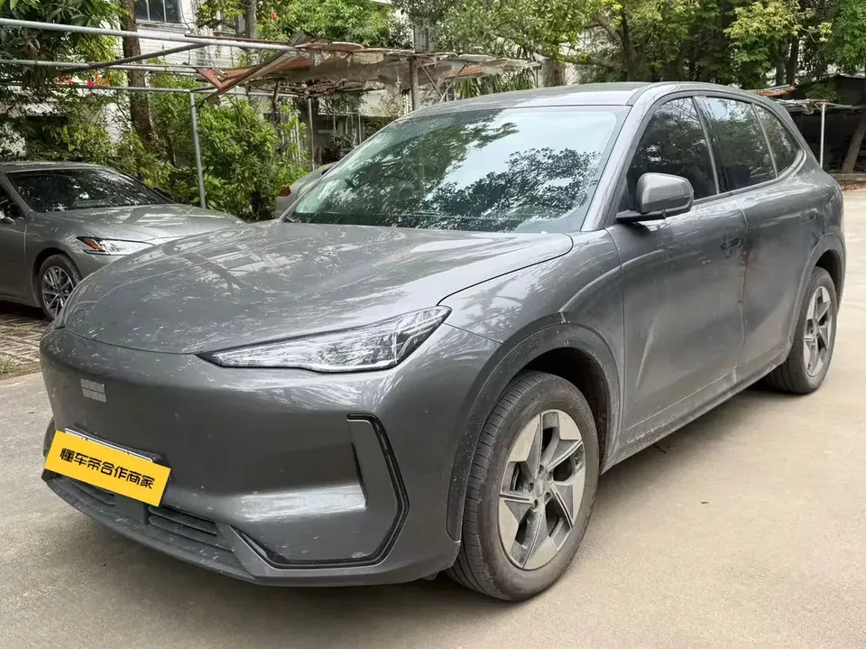Geely Galaxy E5 Galaxy E5 2024 440km Departure Edition 2025 — photo 1, buy with delivery to Moscow