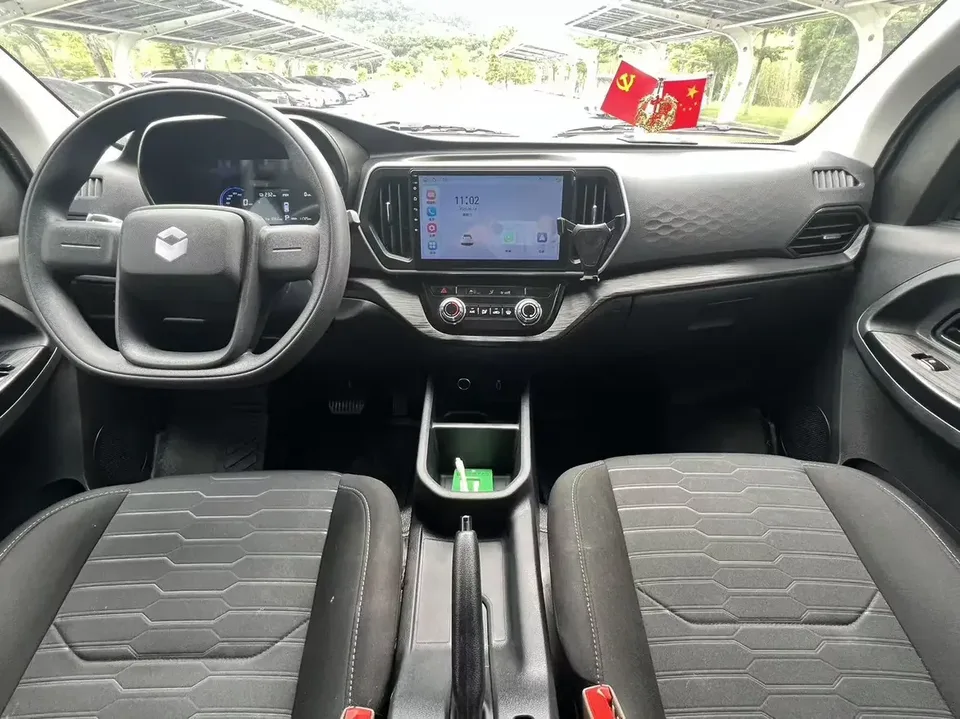 Changan Kaicene Ruixing EM80 Ruixing EM80 2026 Passenger version, comfort model, 6 seats, 320km range, double doors. 2026 — thumbnail 4