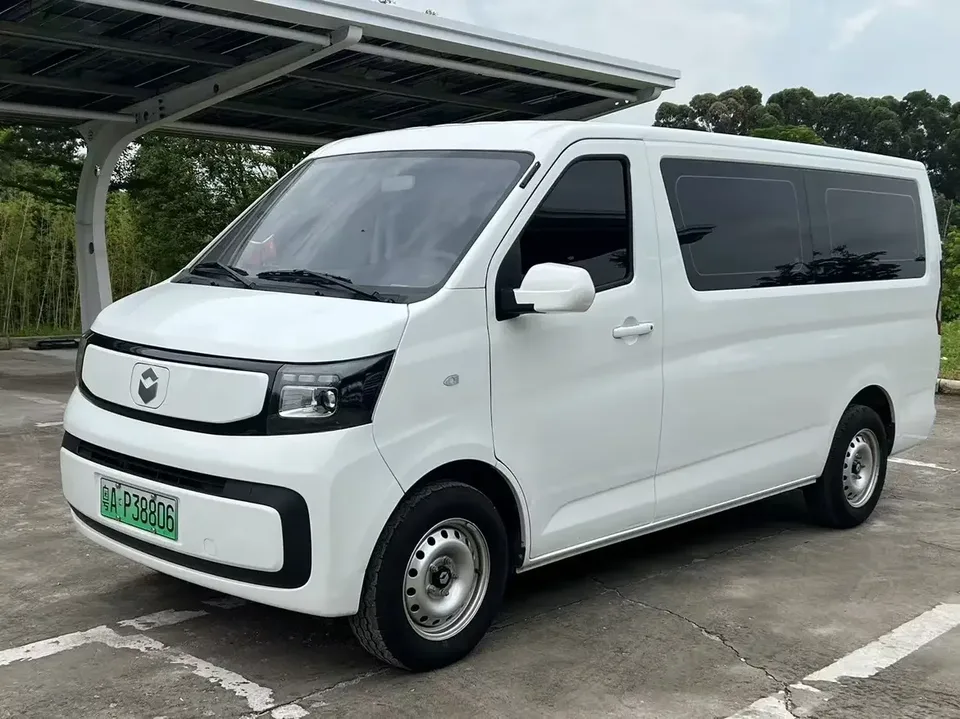 Changan Kaicene Ruixing EM80 Ruixing EM80 2026 Passenger version, comfort model, 6 seats, 320km range, double doors. 2026 — photo 1, buy with delivery to Moscow