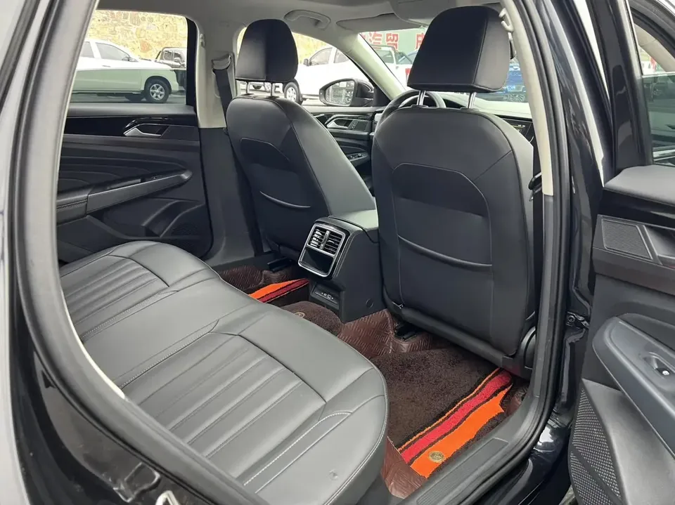 Volkswagen Passat Passat 2023 Modified 280TSI Business Edition 2023 — thumbnail 4