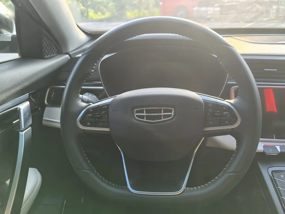 Geely Atlas Boyue 2022 Boyue X 1.8TD DCT Intelligent Edition 2022 — миниатюра 3