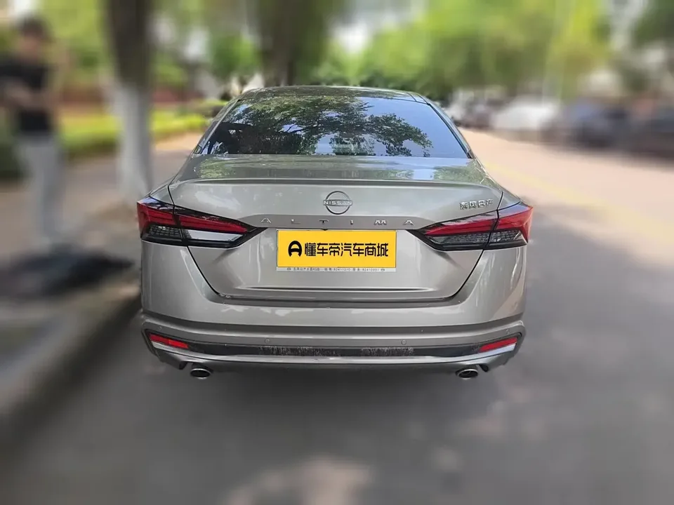 Nissan Altima Sound of nature 2022 2.0L XL-TLS Enjoy Edition 2024 — thumbnail 5