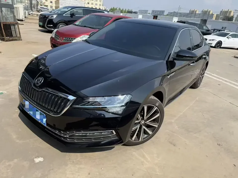 Skoda Superb Speedy 2024 TSI280 DSG Premium Edition 2024 — photo 1, buy with delivery to Moscow