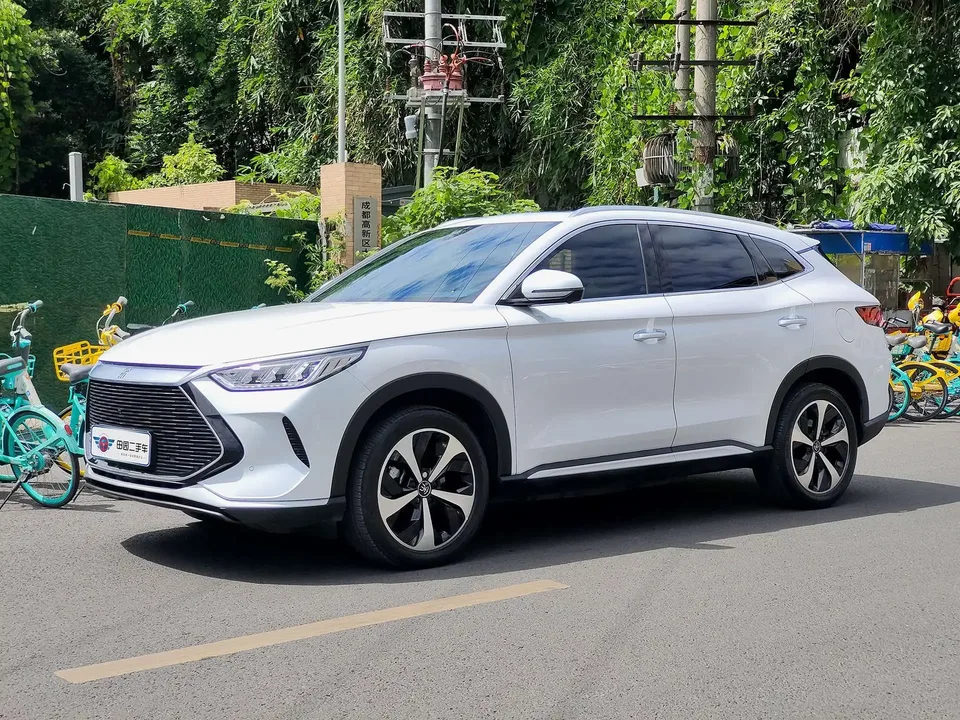 BYD Song PLUS DM Song PLUS DM 2021 DM-i 110KM 2WD Flagship 2023 — photo 1, buy with delivery to Moscow