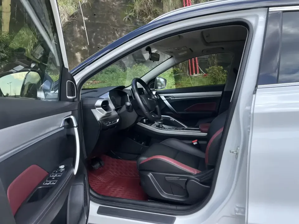 Geely Coolray SX11 Binyue 2021 240T DCT Platinum Edition 2022 — thumbnail 5