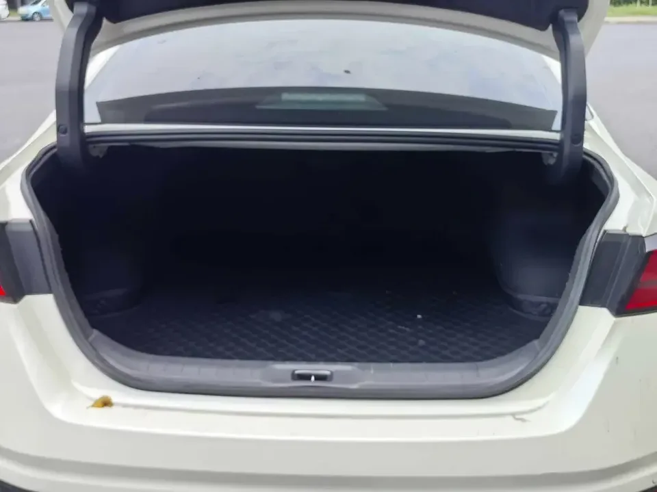 Nissan Altima Sound of nature 2020 Modified 2.0L XL Upper Smart Edition 2022 — thumbnail 3