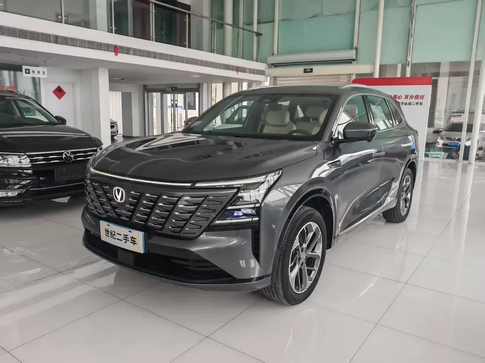 Changan CS75PLUS Changan CS75 PLUS 2025 The fourth generation 1.5T New Blue Whale Smart Premium 2024 — photo 1, buy with delivery to Moscow