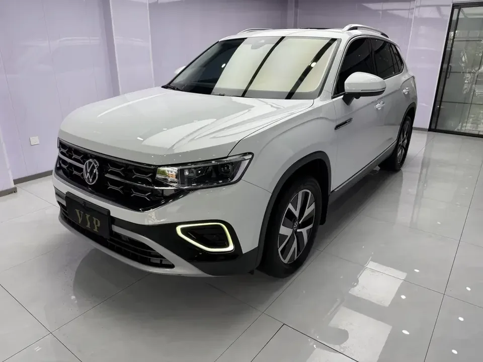Volkswagen Tayron Tanyue 2023 280TSI 2WD Luxury Plus Advanced Edition 2022 — photo 1, buy with delivery to Moscow