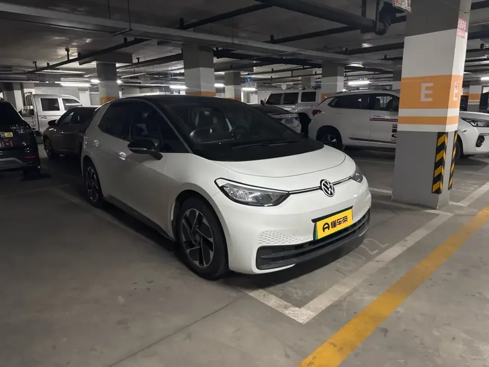 Volkswagen ID.3 Volkswagen ID.3 2024 Outstanding Edition 2024 — thumbnail 4