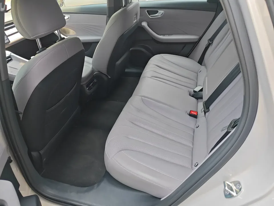 Roewe M7 DMH Roewe M7 DMH 2025 160km Premium Edition 2025 — thumbnail 3