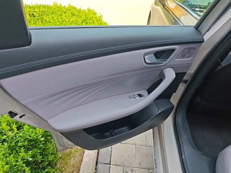 Roewe M7 DMH Roewe M7 DMH 2025 160km Premium Edition 2025 — thumbnail 5