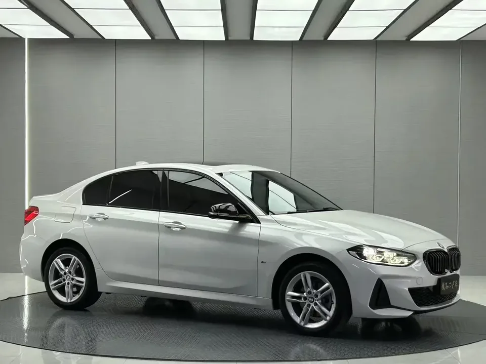 BMW 1 Series BMW 1 Series 2021 120i M Sport Night Edition 2022 — thumbnail 3