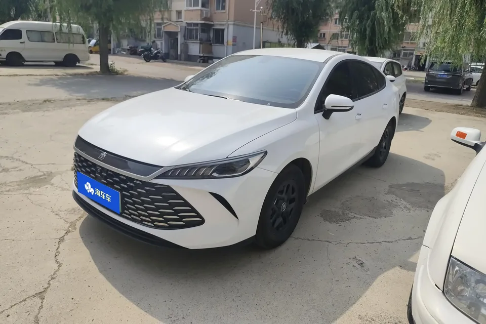 BYD Qin PLUS DM Qin PLUS DM 2025 DM-i 55KM Intelligent Driving Edition Leading Edition 2025 — photo 1, buy with delivery to Moscow