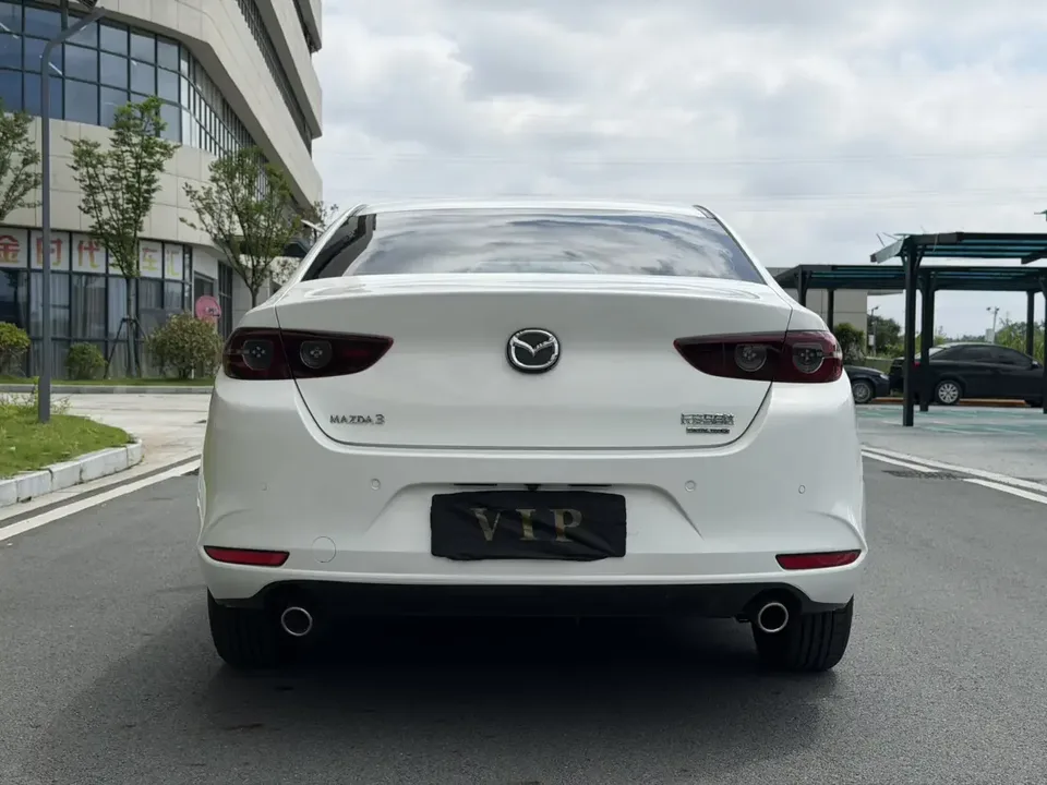 Mazda Axela Mazda3 Angkesela 2022 2.0L Automatic Quality Edition 2022 — thumbnail 2