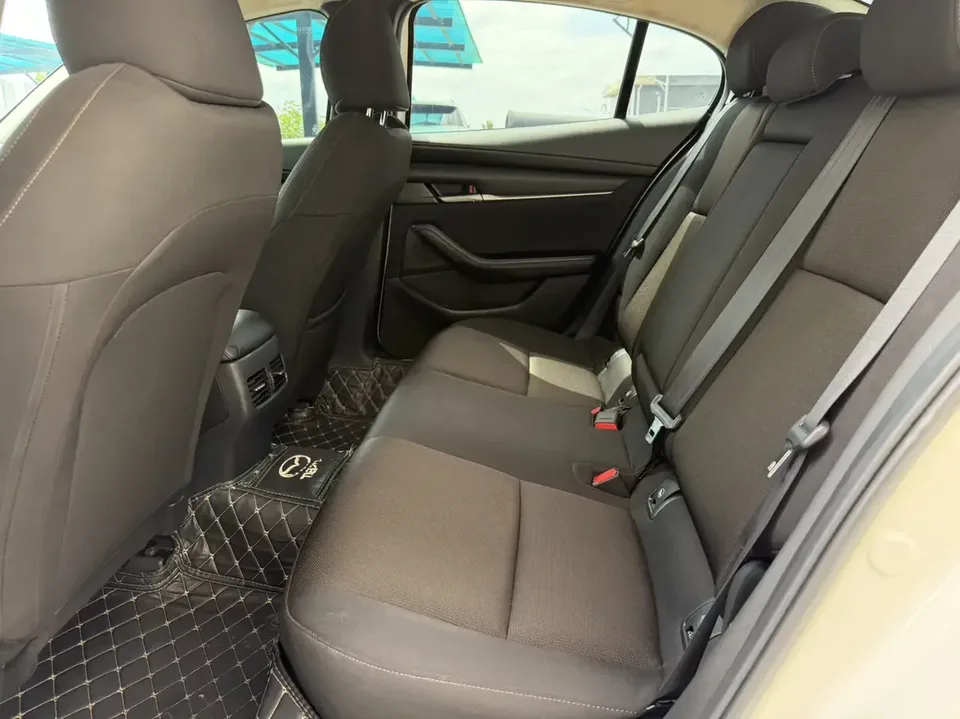 Mazda Axela Mazda3 Angkesela 2022 2.0L Automatic Quality Edition 2022 — thumbnail 3