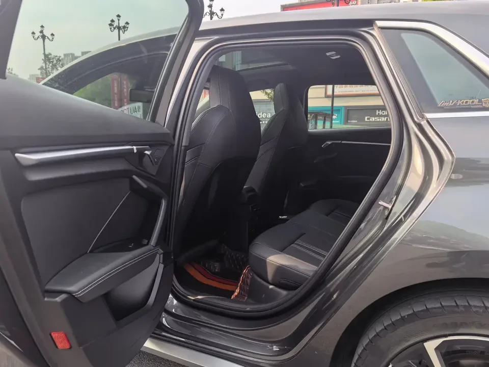 Audi A3 Audi A3 2022 Sportback 35 TFSI Stylish and sporty 2022 — thumbnail 3