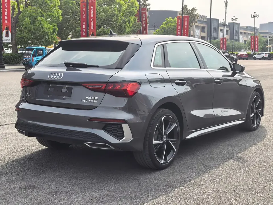 Audi A3 Audi A3 2022 Sportback 35 TFSI Stylish and sporty 2022 — thumbnail 4