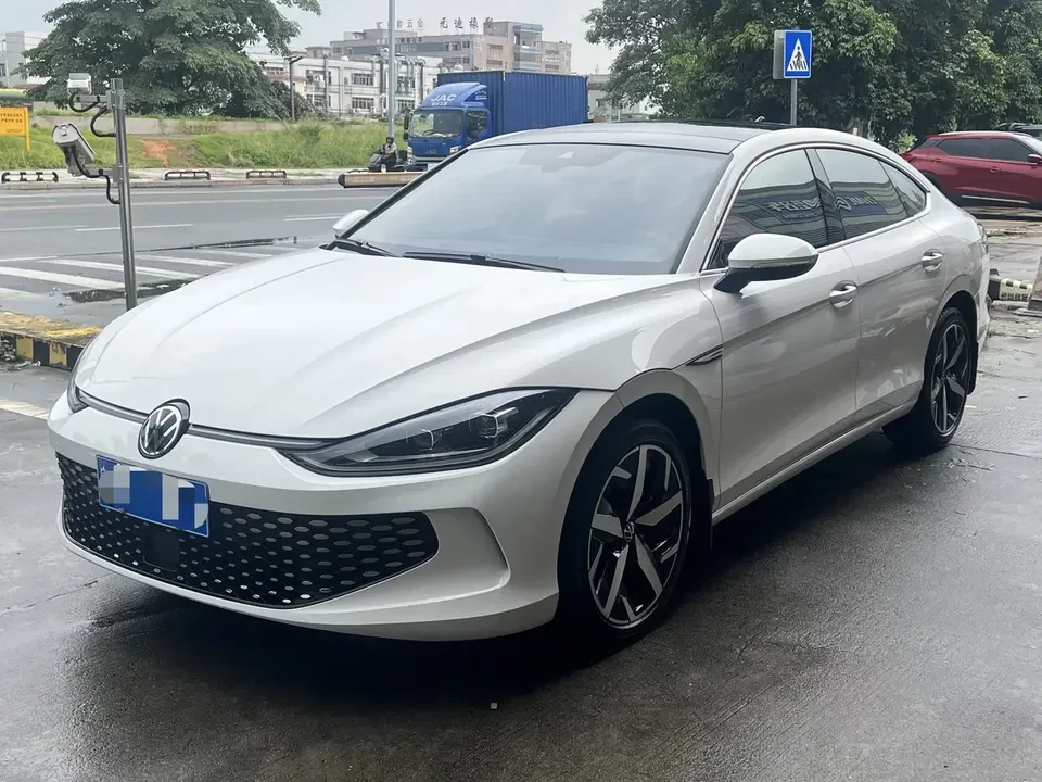 Volkswagen Lamando Lingdu 2022 Lingdu L 280TSI DSG Cool Edition 2023 — photo 1, buy with delivery to Moscow