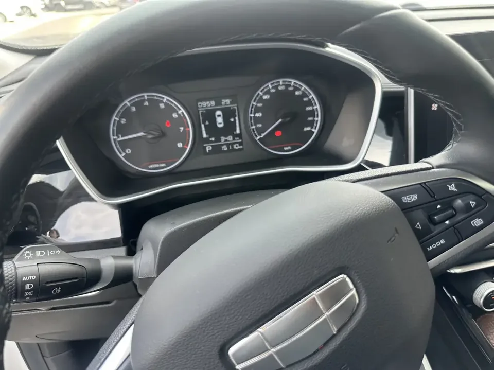Geely Coolray SX11 Binyue 2025 1.5L CVT Super MAX 2025 — миниатюра 5