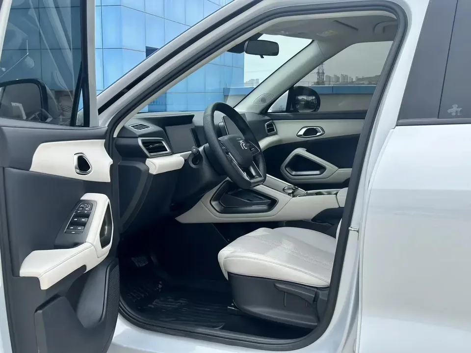 BYD Yuan Up Yuan UP 2025 401KM Leading Type 2024 — thumbnail 5